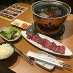 Shimbashi sumibiyaki kurogewagyu saidaihyakunijuukyushu tabehoudai yakiniku tenryuu - 