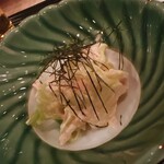 志る角 - お通しのツナマヨキャベツ。普通に美味しい。自宅でも作ってみよヾ(≧▽≦)ﾉ