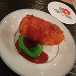 志る角 - ソースをかけたところ