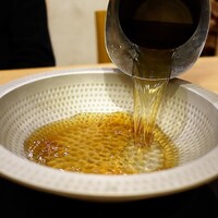 出汁しゃぶおばんざい おかか 市ヶ谷 - 6種から取った出汁（鰹節、イワシ、ムロアジ、鯖節、昆布、椎茸）