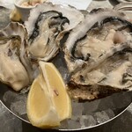 魚とワインはなたれThe Fishand Oysters - 