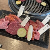 焼肉 The INNOCENT CARVERY 新丸ビル店 - 