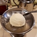 カレー専門店 横浜 - 食後のアイス