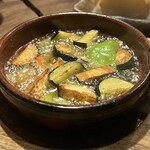 福島金魚 - 海老と夏野菜のアヒージョ