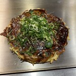 Okonomiyaki Kiji - ★日替りおすすめ焼¥1.056
                        　※内容は、豚・チーズ・大葉・青葱乗せ