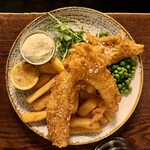 Museum Tavern - フィッシュ＆チップス 16.95ポンド (日本円で3117円)
      2023年12月28日