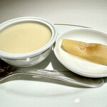 中国料理 美麗華 - さつまいものプリンとリンゴのコンポート