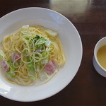 Fu O Shi Zun - Bランチ：三島白菜とベーコンのクリームパスタ（スープ、サラダ付）930円