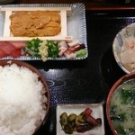 Mihashiya - 刺身定食、箱ウニ付