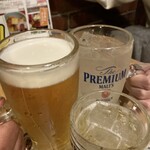 吾割食堂 - ジムビームハイボール（450円）
            神泡のザ・プレミアムモルツ中（620円）
            ゆずジュース（400円）