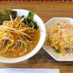 麺と飯 ソウハチヤ - 