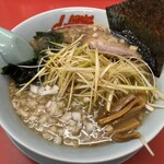 山岡家 - 期間限定プレミアムとんこつ醤油ラーメンに白ネギ　¥1070