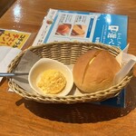 コメダ珈琲店 - ローブパン　たまごペースト　マーガリン