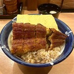 炭焼きうなぎの魚伊 - うなたま丼(1,850円)
      肝吸い(+100円)