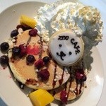 ズーカフェ - 料理写真:ふわふわのクリームにたっぷりの果物。人気の手作りピリカのアイシングクッキー！！！