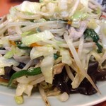 丸吉飯店 - 肉野菜炒め 800円(税込)(2023年6月14日撮影)