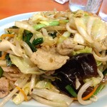 丸吉飯店 - 肉野菜炒め 800円(税込)(2023年5月25日撮影)