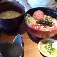 ダイナミックキッチン＆バー 響  西新宿野村ビル店 - 鮪づけ丼