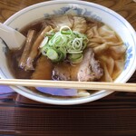  味龍 - ワンタン麺（910円）