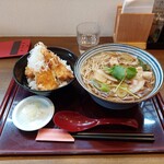 やま桜 - 単品の鶏ごぼう蕎麦(大盛)&鶏天丼をば…。