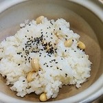 なかお - 土鍋には御飯がたっぷりと♪