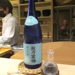 Oku - 越乃寒梅 純米吟醸 灑（SAI）：米の旨みを感じられるキレの良い冷酒です。石本酒造　新潟市　アルコール分 15度 。