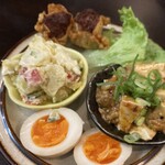 手づくり料理 えい八 - おばんざい四種盛り580円