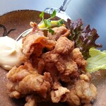 デンゾウ・バー - お店で手仕込み 若鶏の唐揚げ