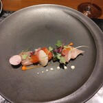 懐石フランス料理 グルマン橘 - 鰤と帆立貝のカルパッチョ