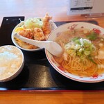 らーめん 紫龍 - 2023年12月　唐揚げセット（1060円）