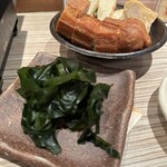 すりみや - 追加の仙台麩・三角油揚げ・三陸若布