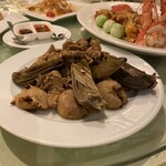 葡京日麗 - 例湯の中身はなんとアーティチョークにいちじく、豚の肺に老鶏。シャシン撮らなかったけどこれでとったスープは絶品でした。