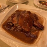 葡京日麗 - え゛？　MSSBさん、ガチョー好きなんですか？　この脂はあんまり身体には......　だから美味しいんじゃないの、はは。これニッポンじゃ食えないんですよね。