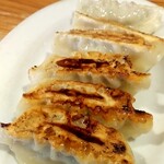 Ichiban Ya - 焼きぎょうざ　6コ　400円