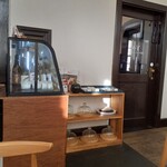 Y-s 洋菓子とチーズとお酒と。 - 店内