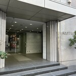 ヴァンサンヌ ドゥ - ビルの正面玄関から入り左側の階段へ行くこと！