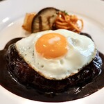 洋食や なかむら - 国産牛ハンバーグステーキ大・目玉焼き付