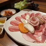 韓国料理＆生サムギョプサル ビビサム - 