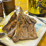 Salt-grilled island pork ribs