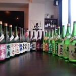 デンゾウ・バー - 店主の出身地 栃木の日本酒を常時20種類以上 揃えています