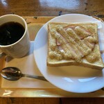 カフェOB - 料理写真:自家焙煎ブレンド・ハムトースト