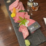 備長炭焼肉としゃぶしゃぶ 仔虎 - 