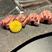 和牛焼肉 伍感 - 特選厚タン塩