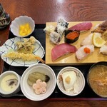 Sushi Katsu - サービスランチセット