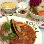 アーマテラス カフェ - 2013年12月6日　シェフのまかない　彩り野菜のトマトカレー