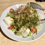 Toriichidai - 鳥一代サラダ　今日は豆腐って言ってたけど変わる事あるんでしょうか？さっぱりして箸休めに最高。