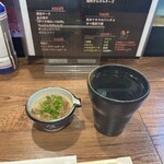 ワタベ - お通しと芋のお湯割り