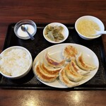 餃子房 チャイナドール 楽宴 - ミックス餃子定食　950円