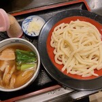 府中 武蔵野うどん - 肉もりうどん・中盛(900円)