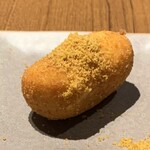 焼肉うしごろ - ずわい蟹のクリームコロッケ　カラスミ添え